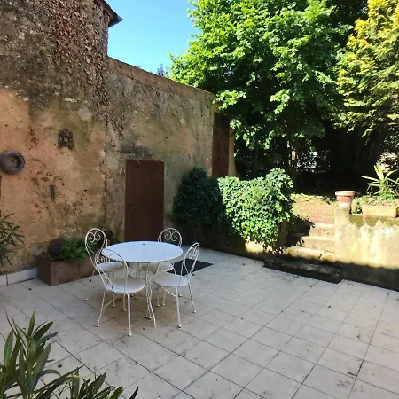 Marguerite Terrasse & Garage